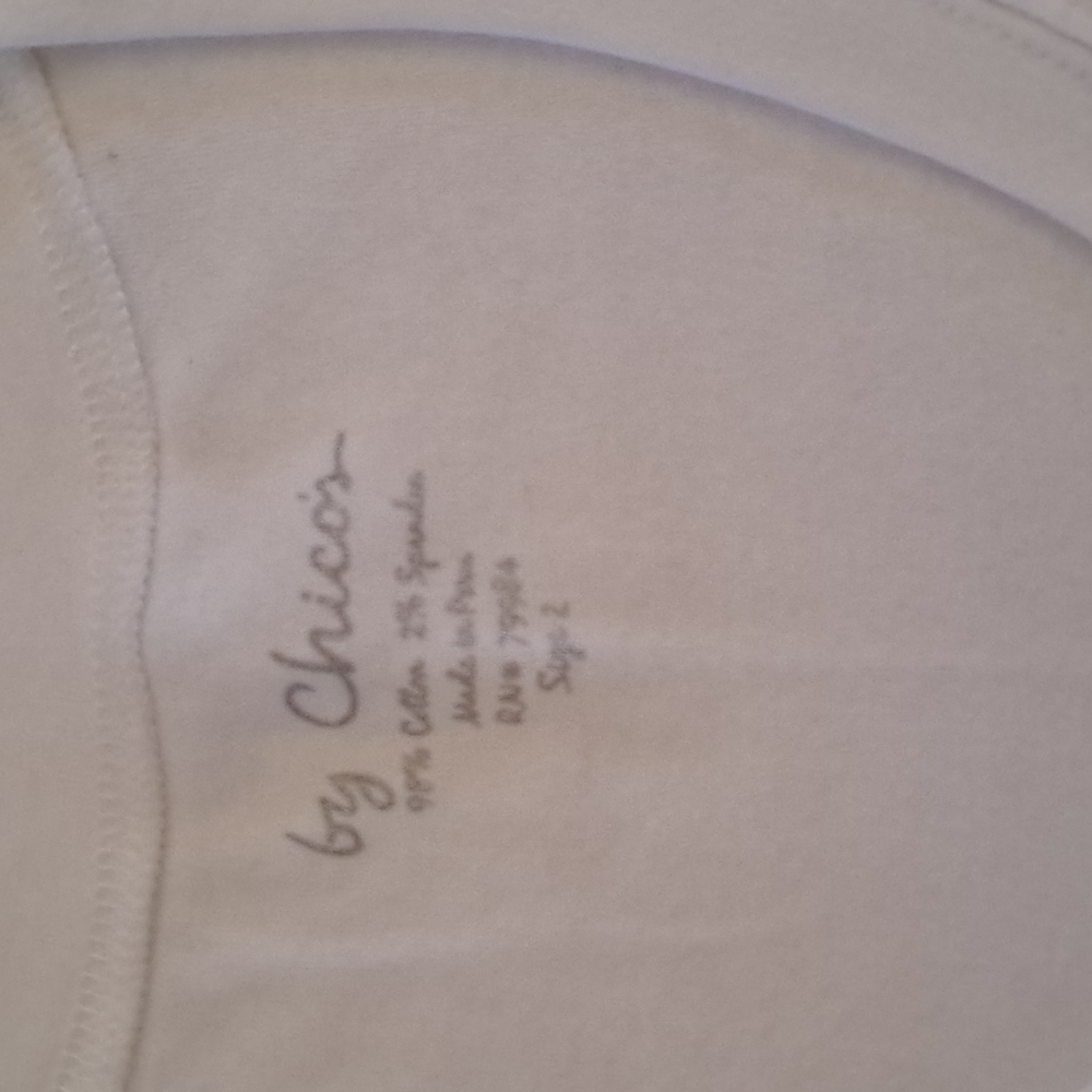 T-Shirt - Picture 3 of 3